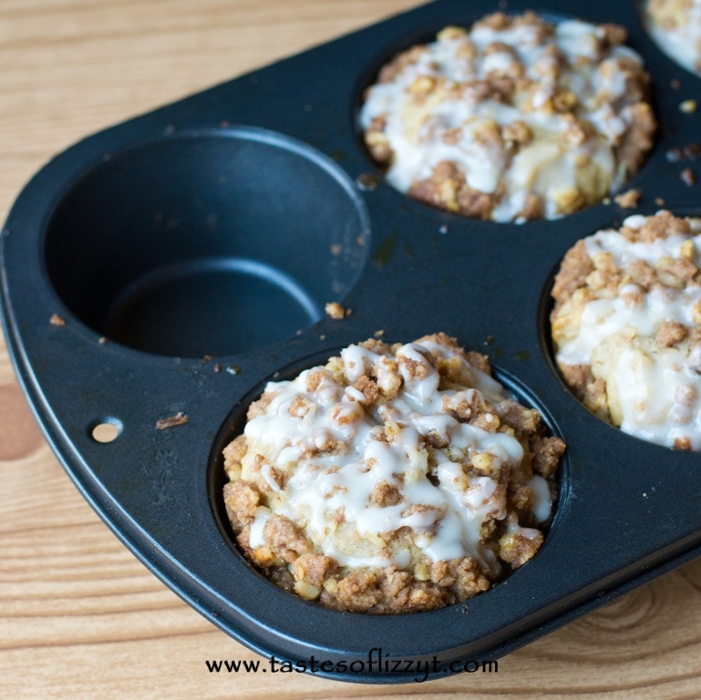apple butter streusel muffins