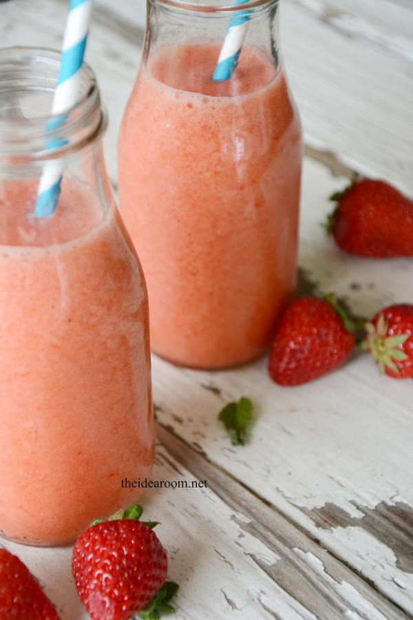 strawberry-lemonade-slush 
