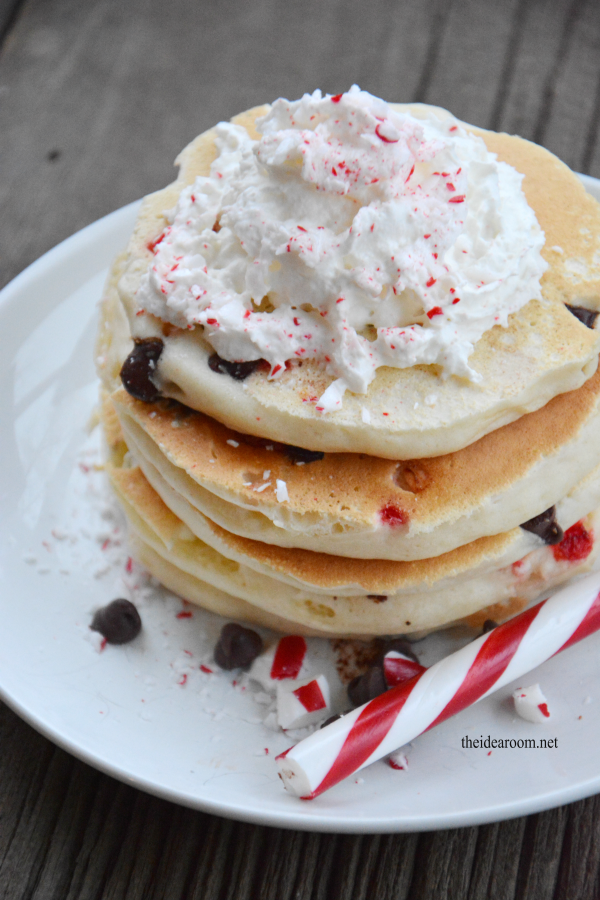 Peppermint-Chocolate-Chip-Pancakes 1