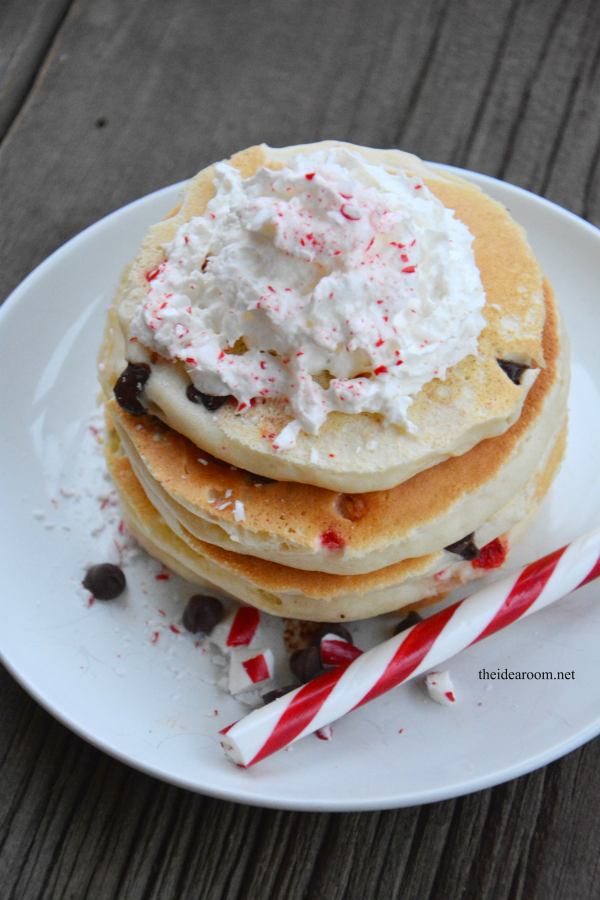 Peppermint-Chocolate-Chip-Pancakes 2