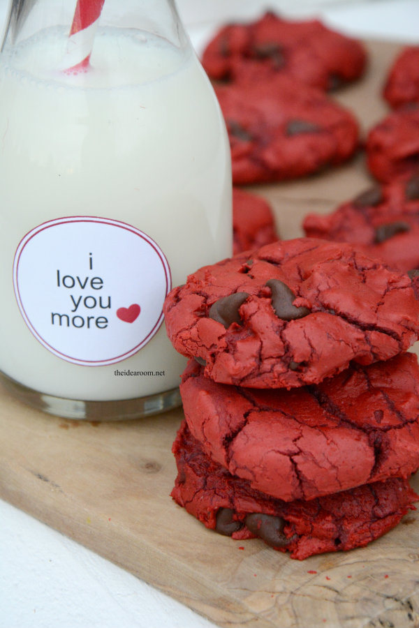 Red Velvet Chocolate Chip Cookies 3