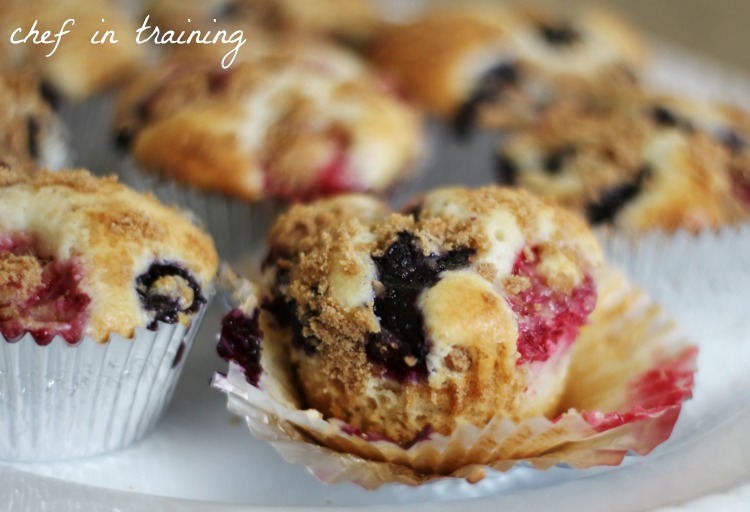 berry cheesecake muffins
