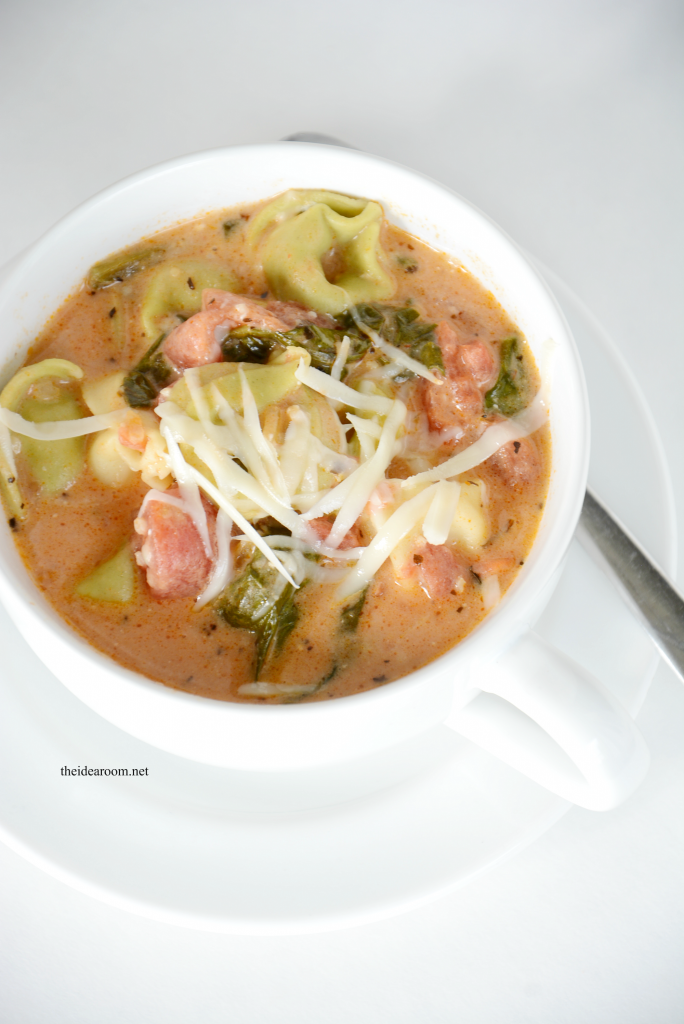 Tomato-Basil-Tortellini-Soup