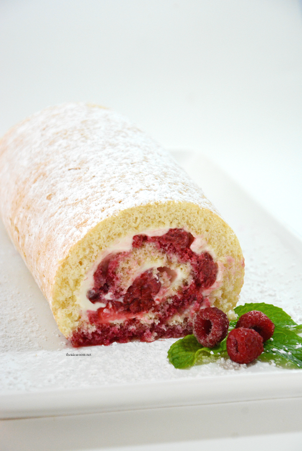 Recipes | This Vanilla Raspberry Cake Roll is the perfect Valentine's Day Dessert. Moist and delicious cake rolled with cream cheese and raspberries.