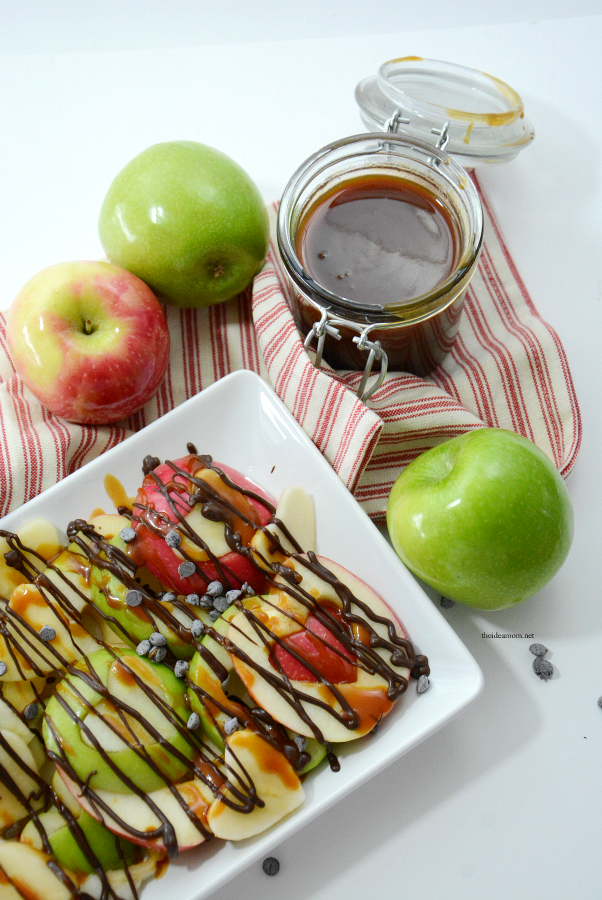 Valentine's | Apple Nachos are one of my favorite healthy snacks. So easy to make and totally customizable to your taste preferences. Make them now!