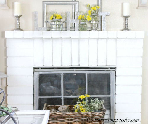 Spring-Fireplace-with-daisies