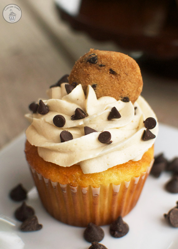 chocolate-chip-cookie-dough-cupcakes-2