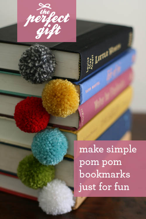 yarn-pom-pom-ball-bookmark-title