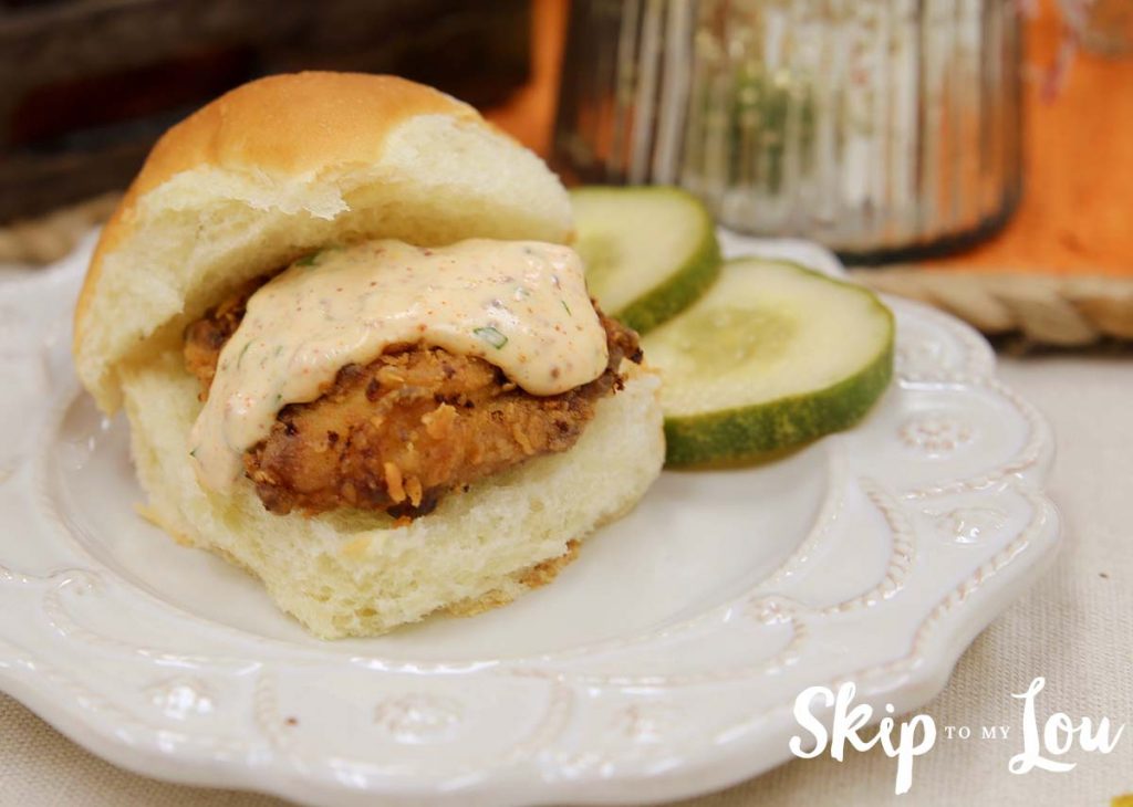 spicy-fried-chicken-sliders-with-spicy-mayo