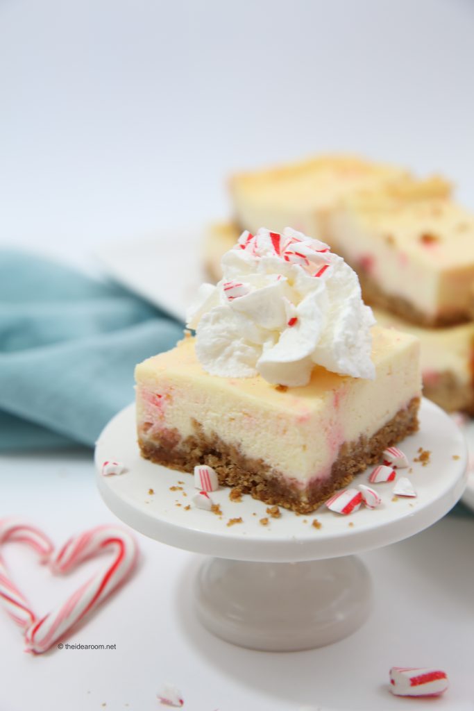 candy-cane-cheesecake-recipes-theidearoom-net-4