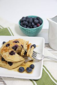 https://www.theidearoom.net/wp-content/uploads/2017/06/blueberry-oatmeal-yogurt-pancakes-theidearoom-11-683x1024-2-200x300.jpg
