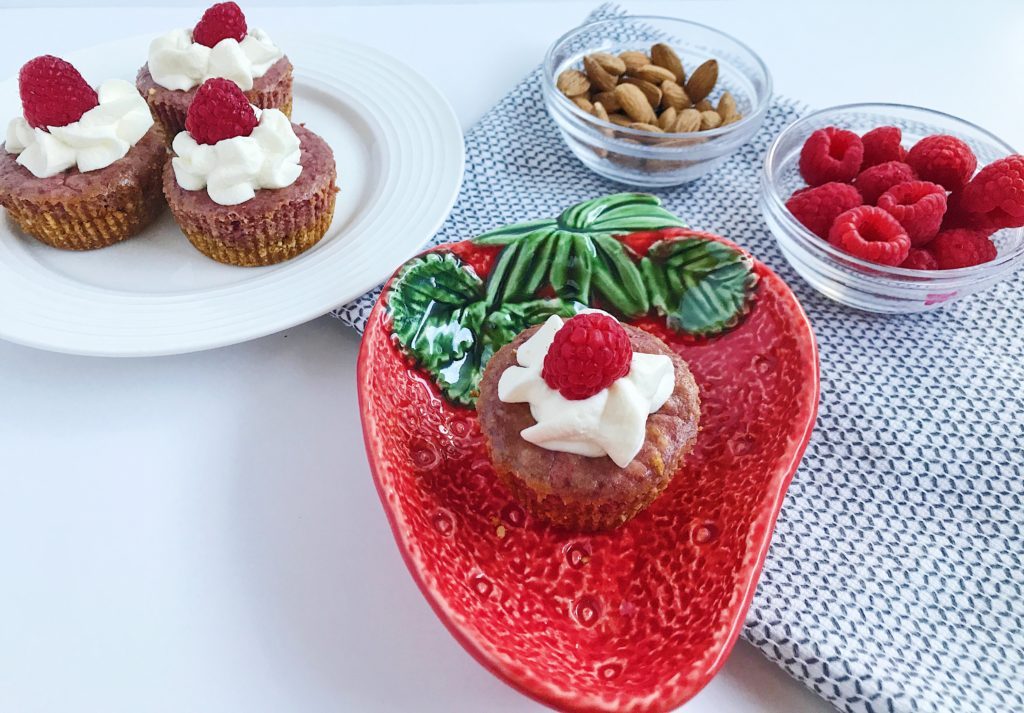 easy-summer-dessert-recipe-mini-raspberry-cheesecakes