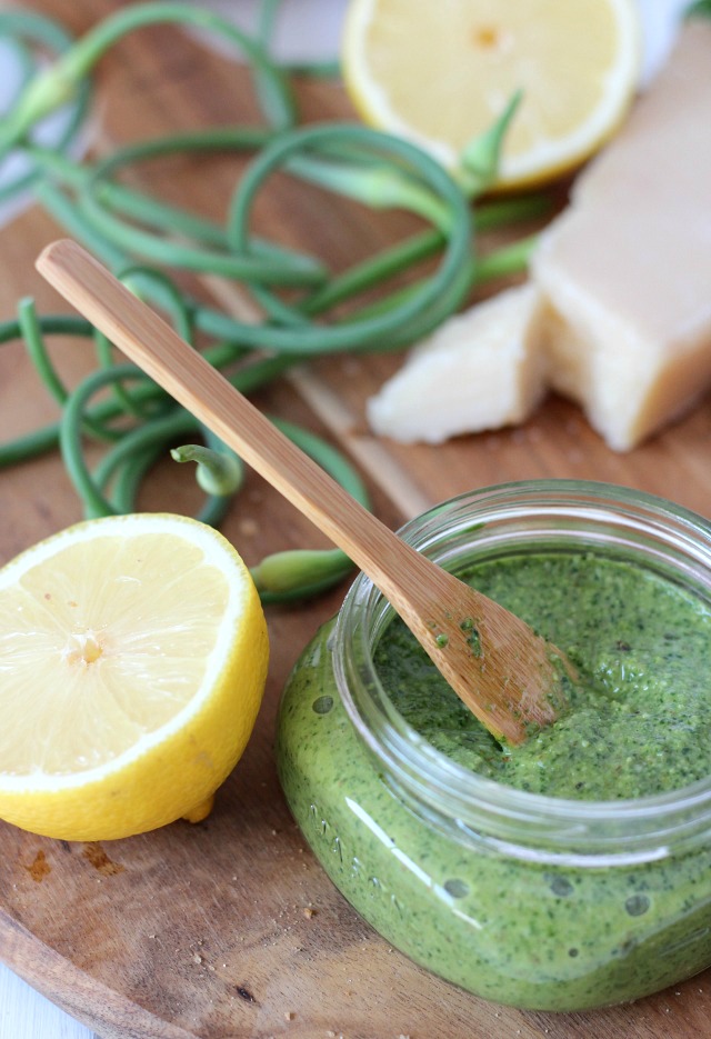 Fresh Basil Spinach Pesto Recipe with Lemon