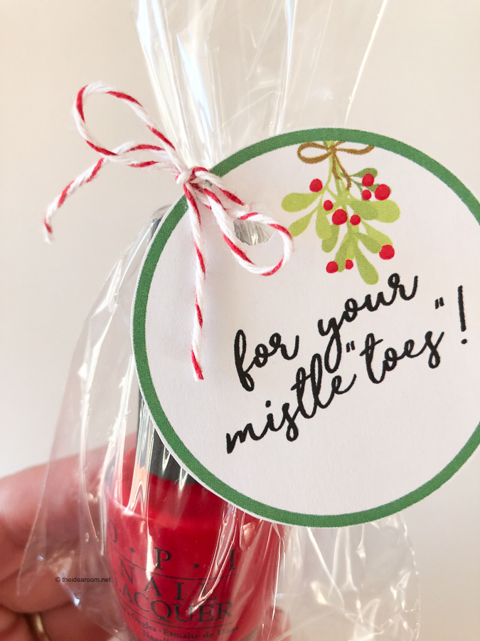 Christmas-Mistletoe's-Nail-Polish-Gift -Idea
