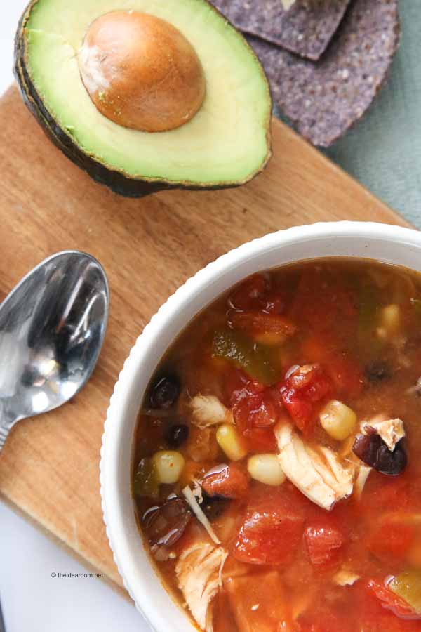 Instant-Pot-Chicken -Tortilla-Soup-Recipe-Quick-Easy-Dinners