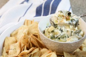 How to Make Cheesy Baked Spinach Artichoke Dip Recipe