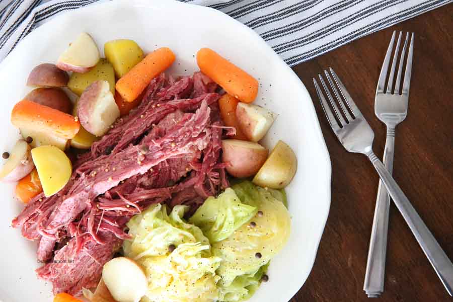 Instant-Pot-Corned-Beef-Cabbage-Recipe-St-Patrick's-Day