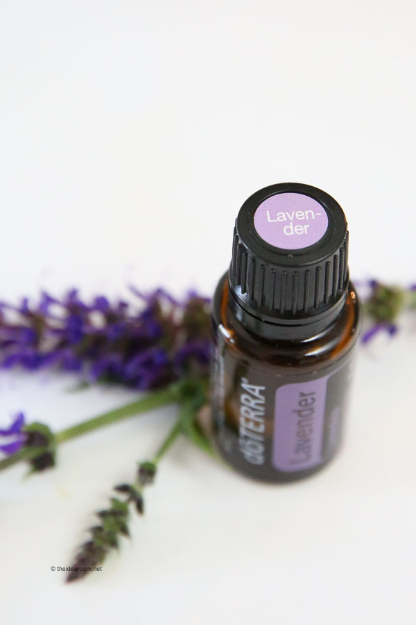 lavender oil essential oil