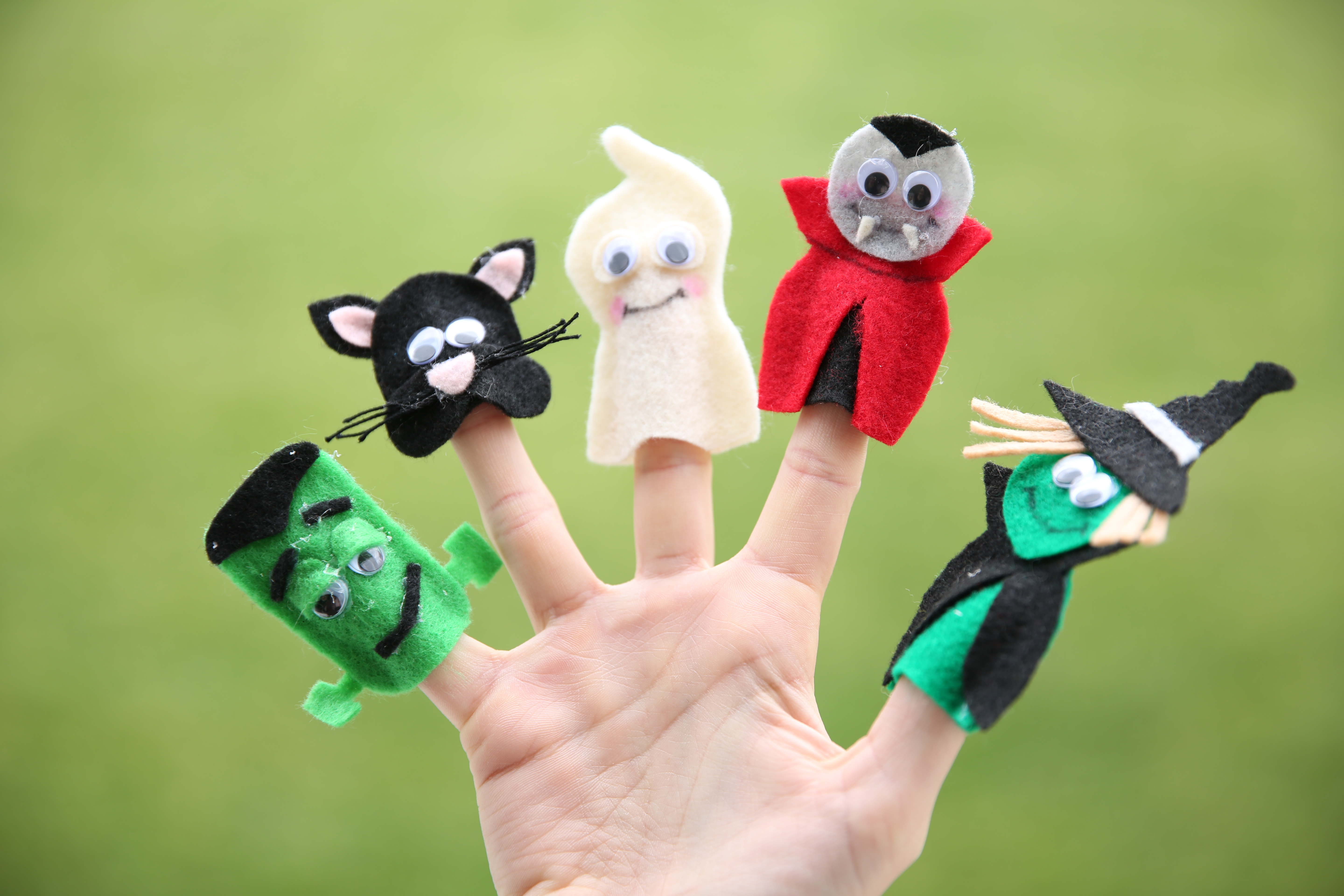 PartyKindom Halloween Themed Cartoon Finger Puppets Finger Puppets Halloween for Halloween Party Assorted Color